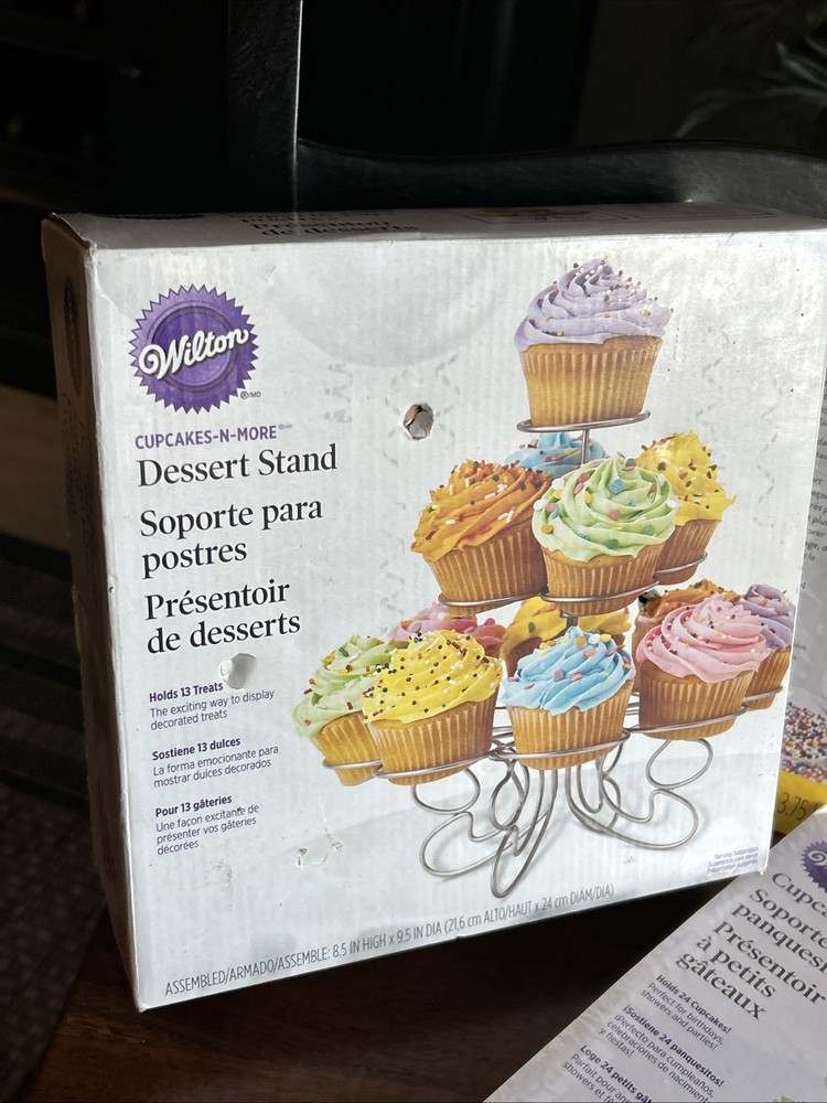 Wilton Cupcake/Cake Pops Party Stands NEW