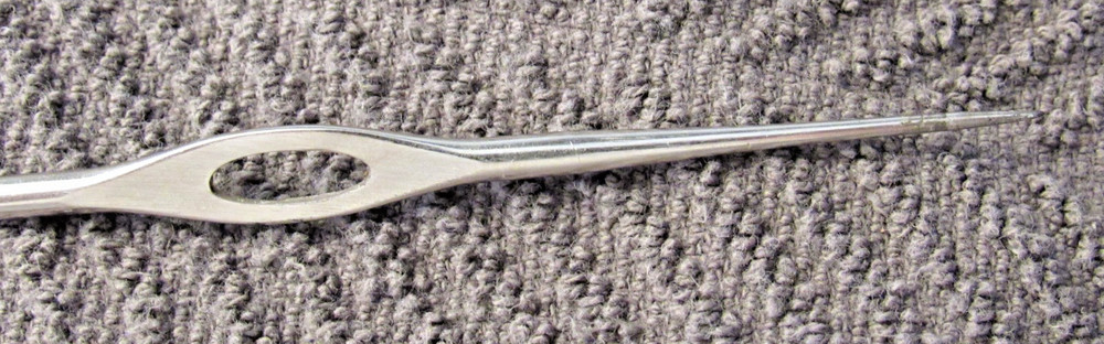 Vintage Victoria Crochet Hook