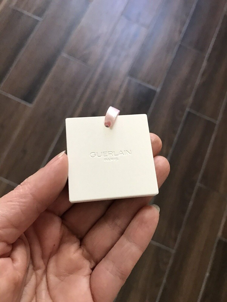 Guerlain Sachet Ceramic To Perfume Sachet Ornament White