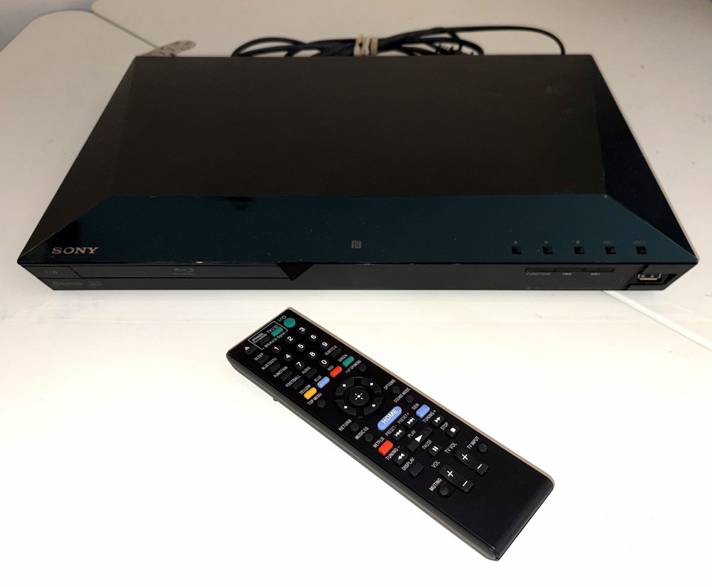 Sony Blu Ray 3D Receiver Player BDV-E2100 & Remote