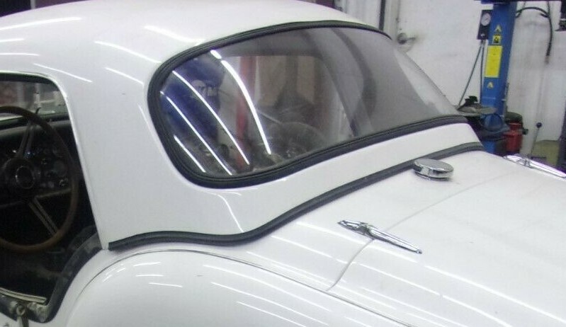 Triumph TR2-3B Hardtop Window MCY130