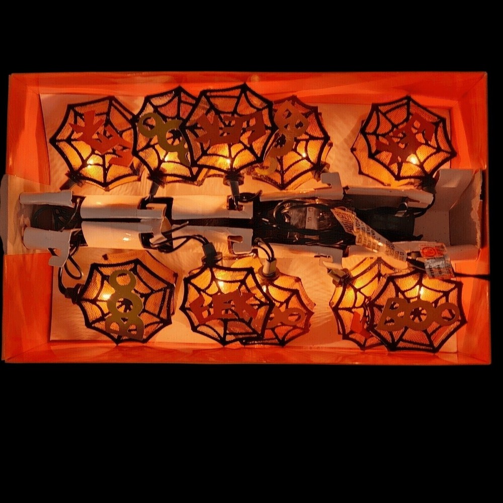 Halloween BOO & EEK Spiderweb String Lights 2007 Holiday Inspirations Plugin