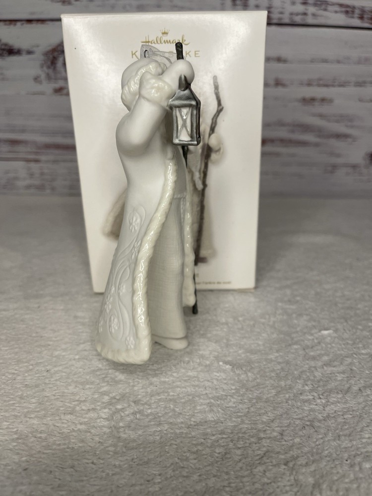 Hallmark Keepsake Christmas Ornament By Santa’s Light 2012