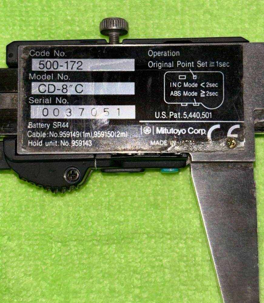 Mitutoyo Absolute Digimatic 500-172 Digital Calipers Model CD-8” C