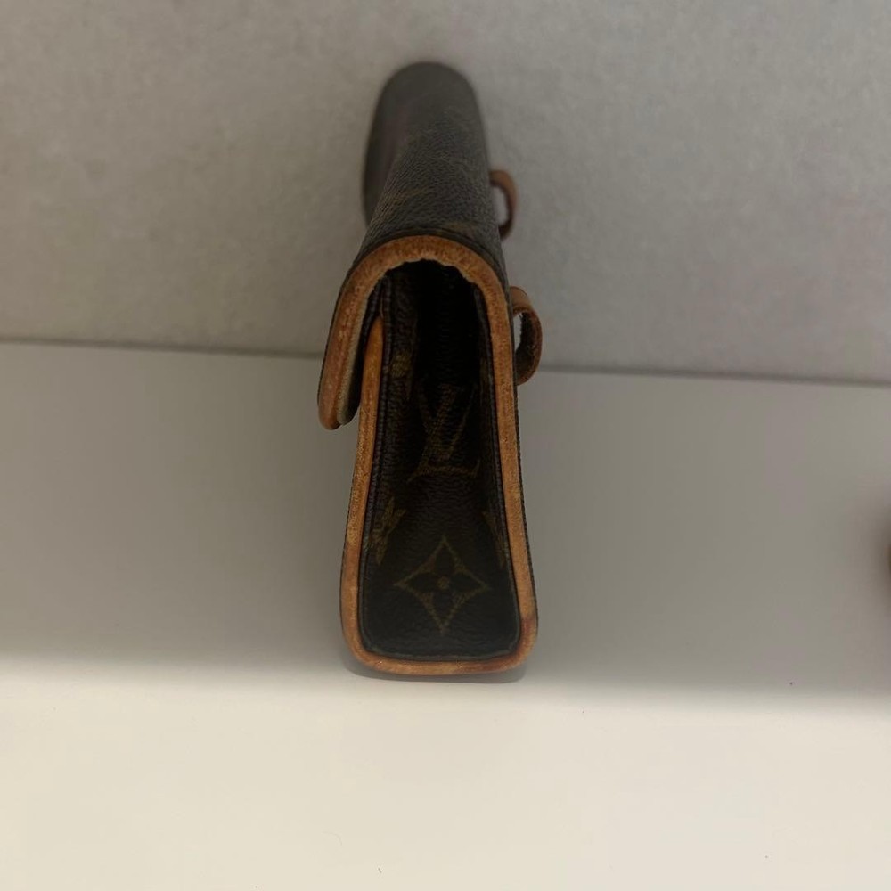 Louis Vuitton Monogram Pouch Adjustable Leather Strap Used