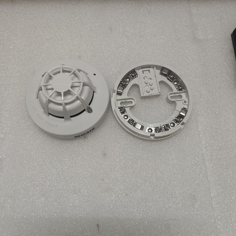 Apollo 55000-885APO XP95 Multi sensor Detector Device - WHITH BASE