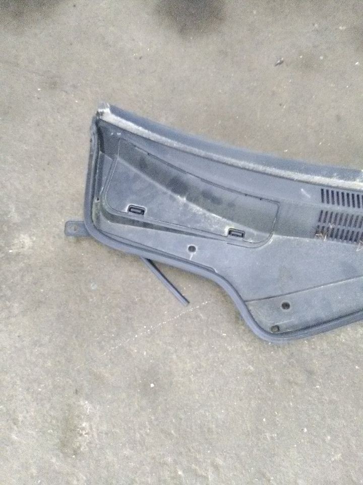 2016 Maserati Ghibli Cowl Vent Panel