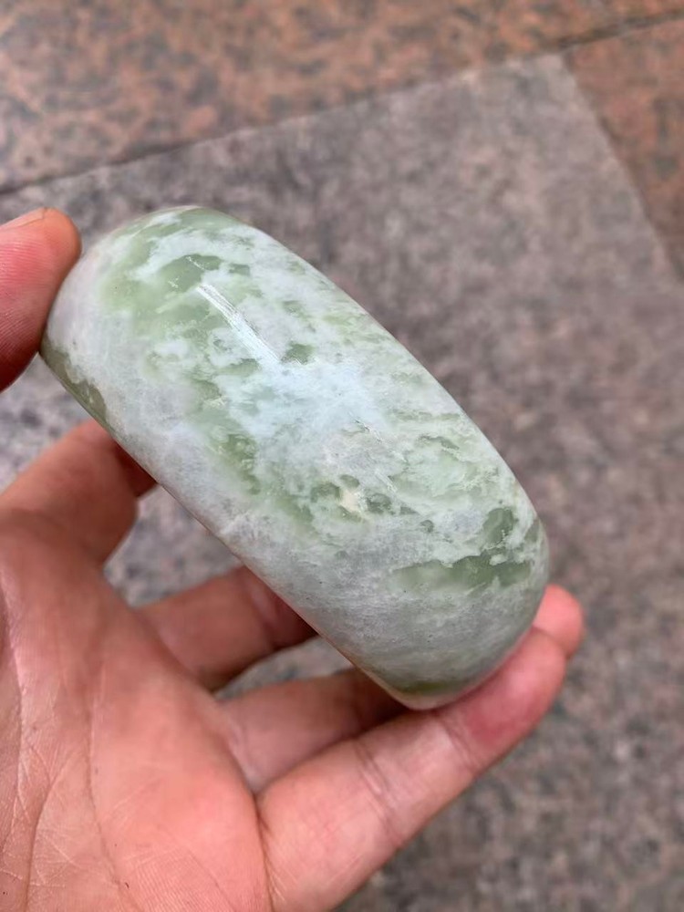 Good Quality Large Chinese Jade Bangle Bracelet !!!