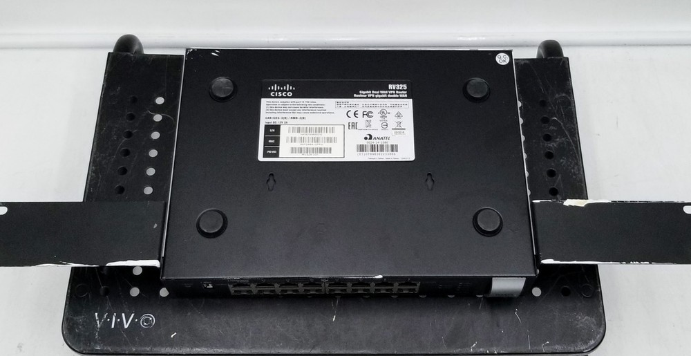 Cisco RV325 Rack Mount Router