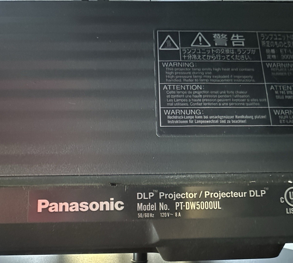 Panasonic PT-DW5000UL Projector