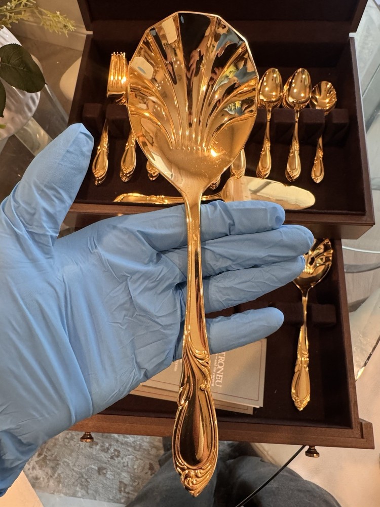 Retroneu 24K Gold Luxurious & Elegant Electroplate Flatware Set