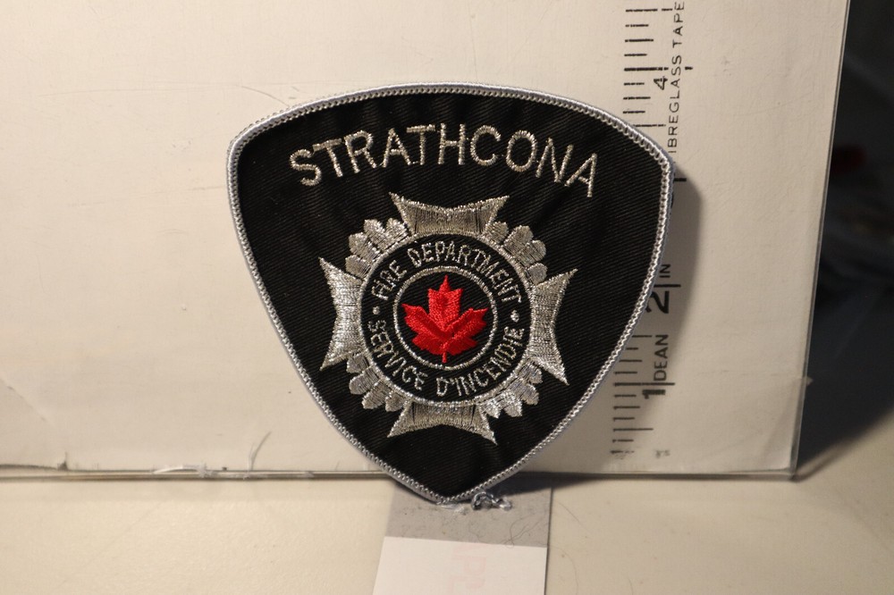 fire patch  STRATHCONA FIRE DEPT ALBERTA CANADA GREY BORDERS