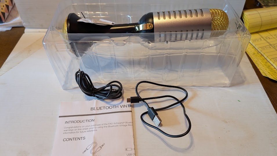 FAO SCHWARZ VINTAGE MICROPHONE BLUETOOTH NIB COND
