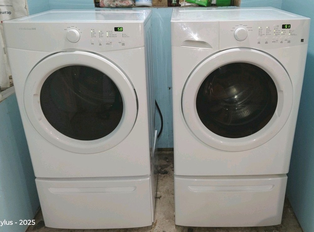 Frigidaire Electric White Front-Loading Freestanding Washer & Dryer Set
