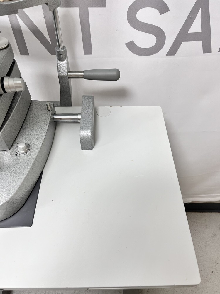 Haag Streit BD 900 Slit Lamp w/ Rolling Table