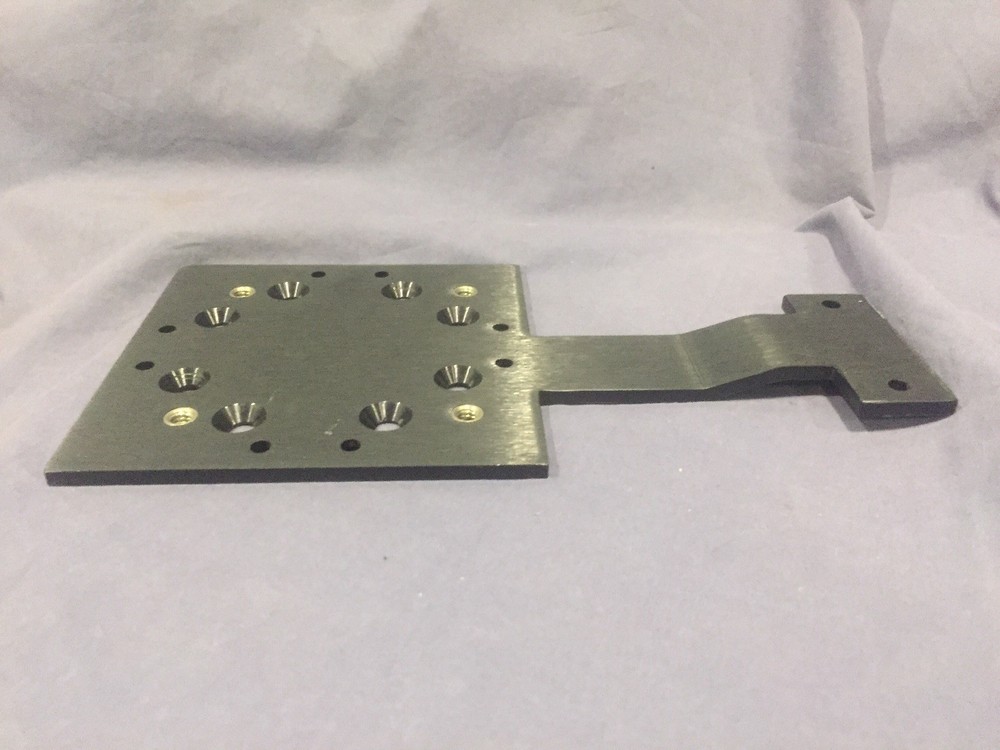 Mounting bracket for Can SmartTrax controller