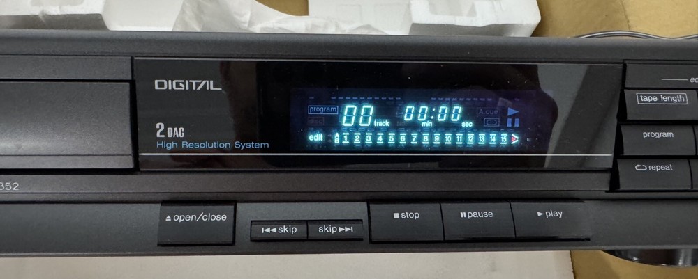 Panasonic SL-PS352 Compact Disc CD Player – Digital Filter – Barely Used WORKS!