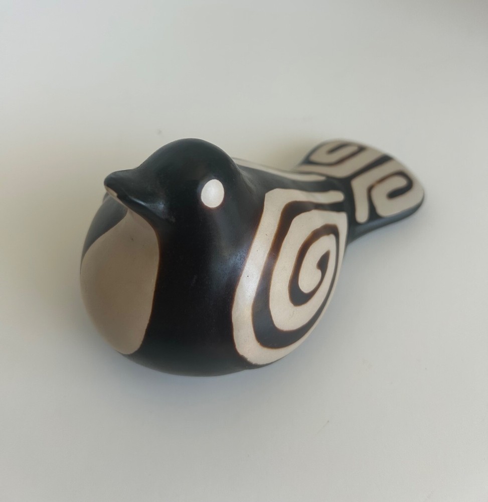 Original Chulucanas Peru Pottery Bird