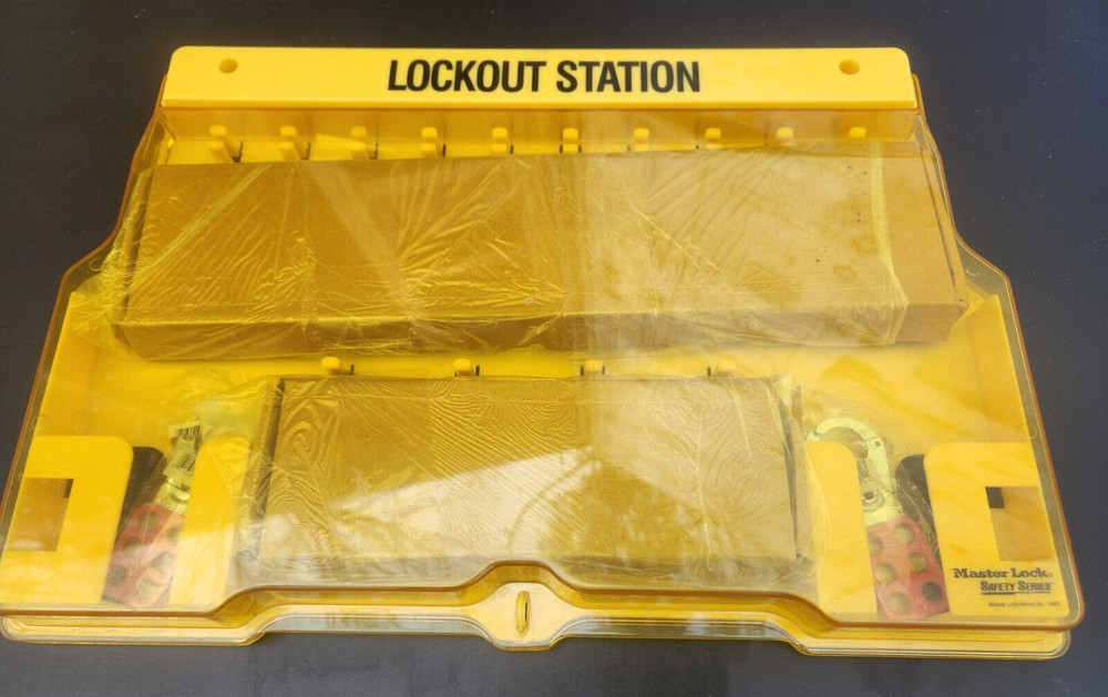 Master Lock 1483 Lockout Station
