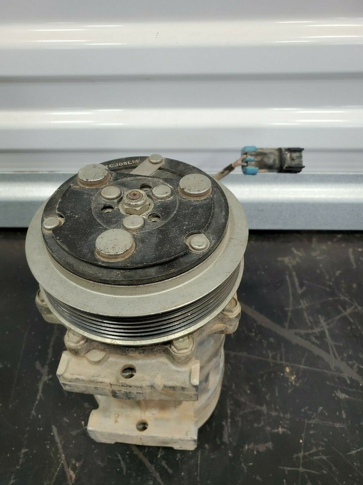 Sanden SD7H15 used Air Conditioning Compressor
