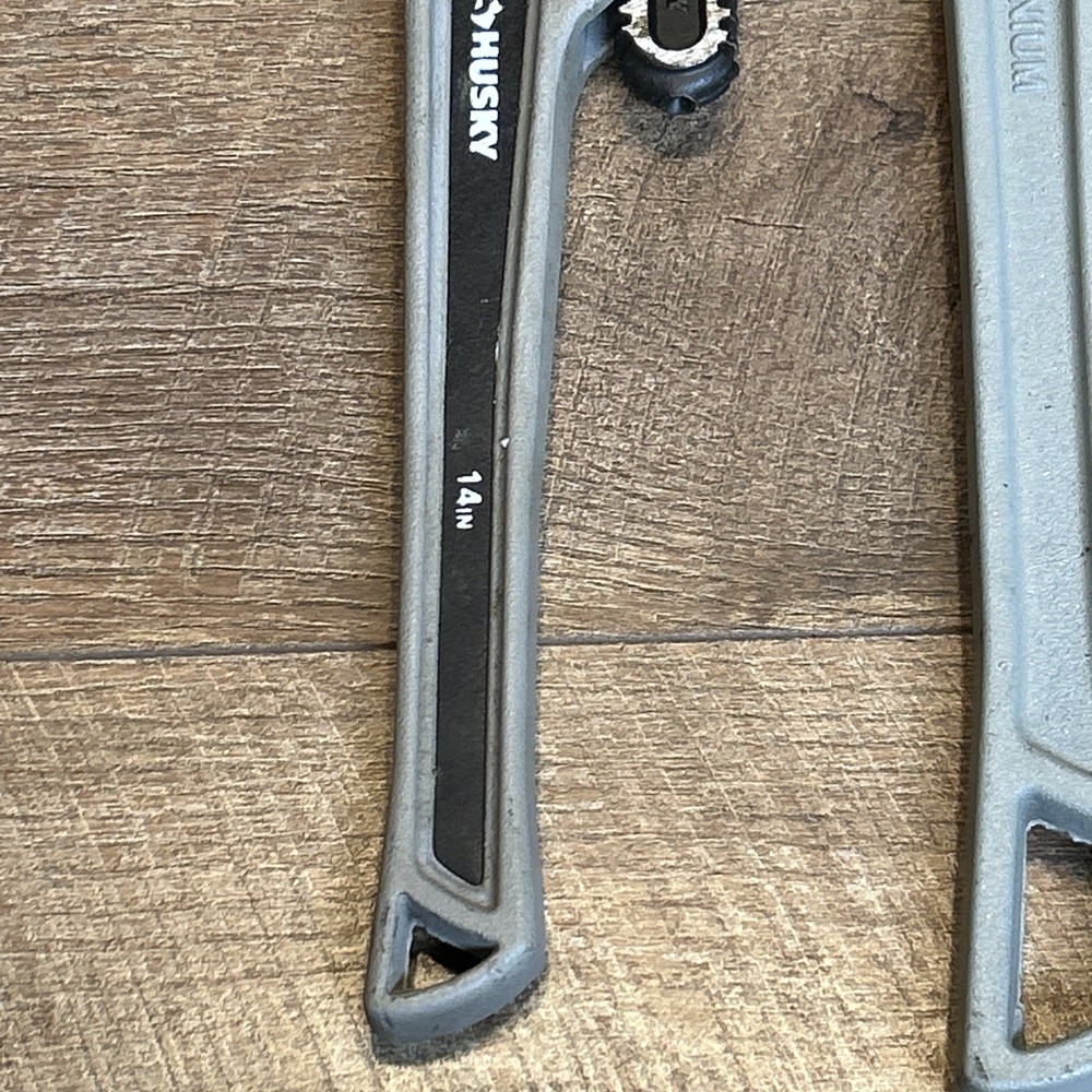 husky Aluminum pipe wrench set-14”/24”