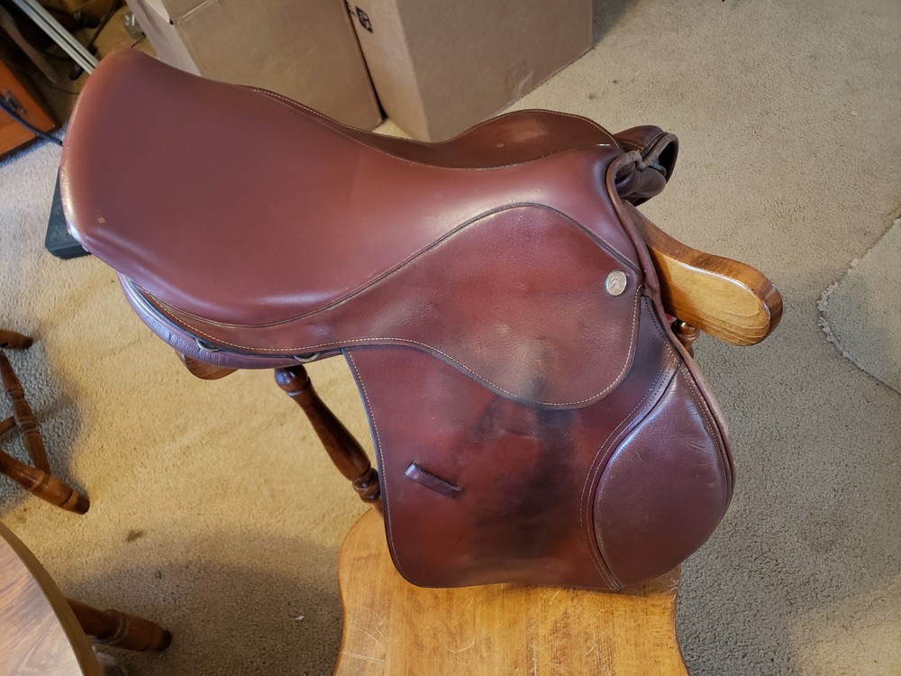 Used Kincade saddle 17" seat Regular Brown