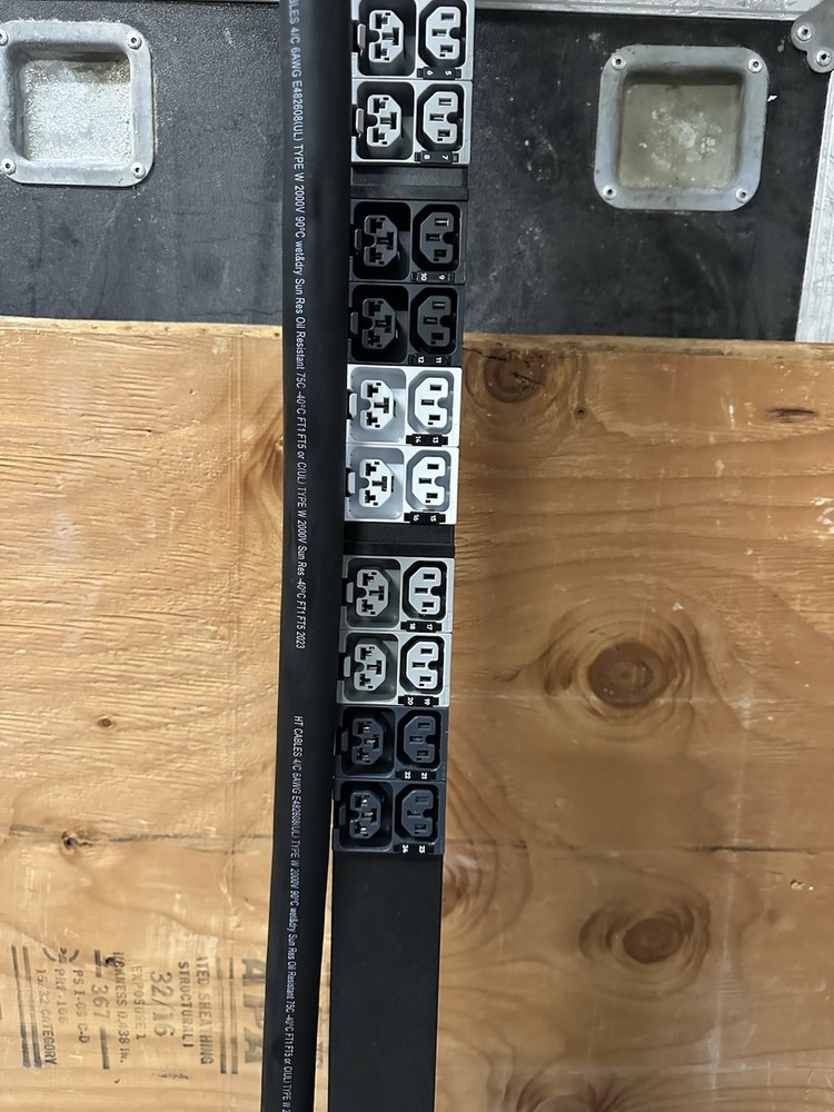 APC ADPU10452MO NetShelter Rack Power Distribution Unit Advanced, Metered, 3 Pha