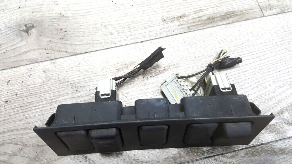 VOLVO SWITCH PANEL WITH 2 SWITCHES 3175615
