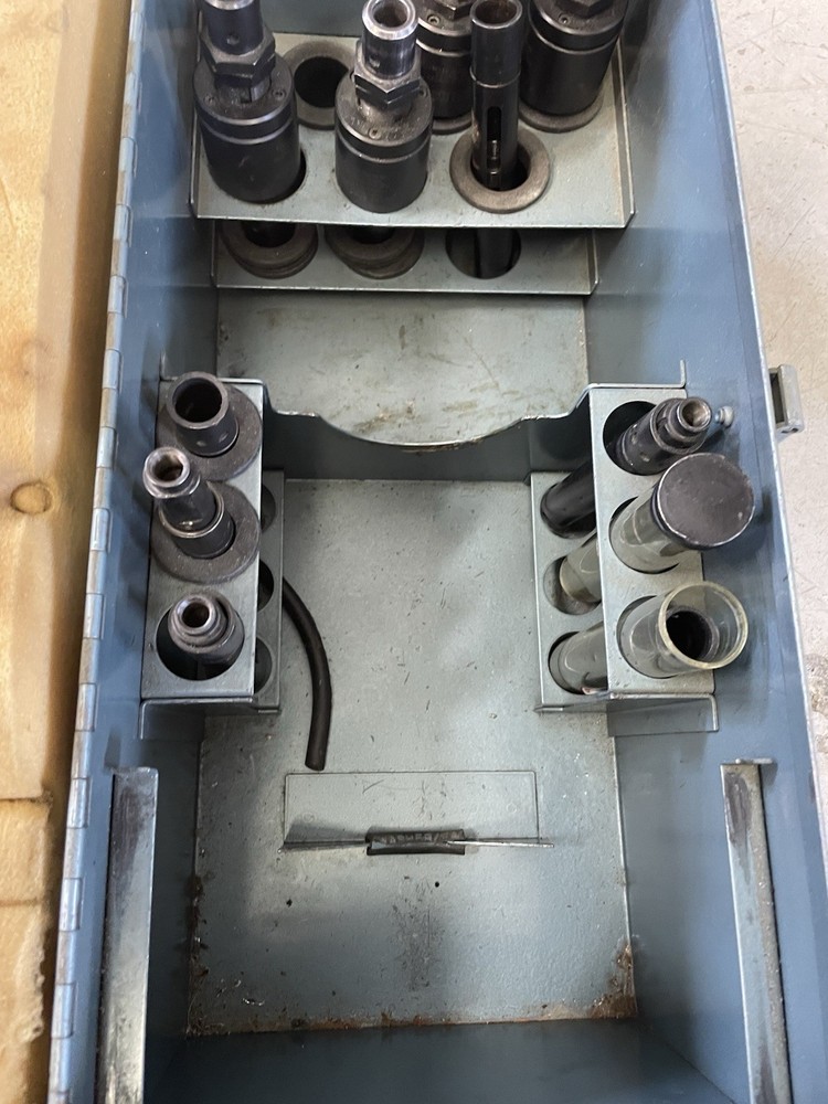 G740 CHERRY RIVETER RIVET GUN