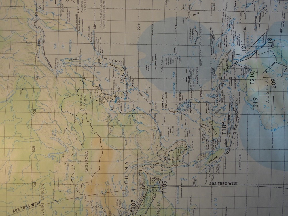 STS-35 - Space Shuttle MERCATOR Orbit Map - Original NASA Dec 1989
