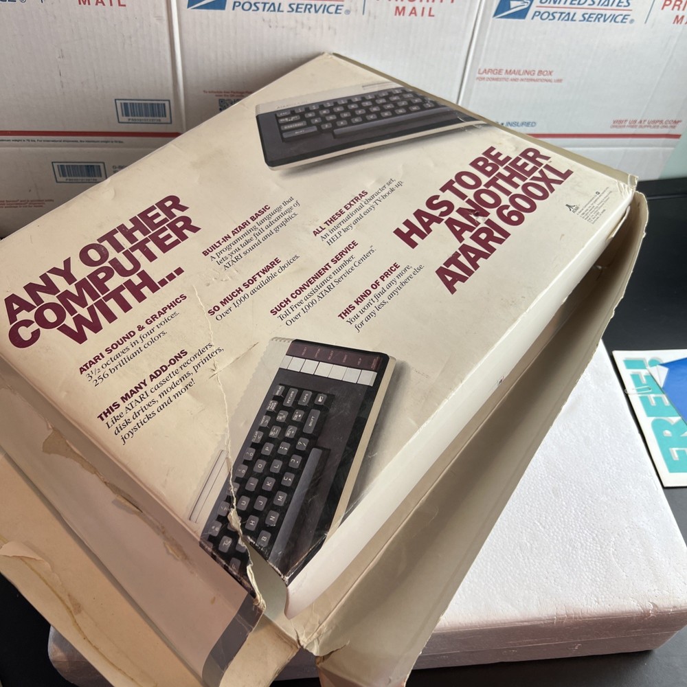 Atari 600XL Home Computer Tested Working Original Box Estate Fresh!