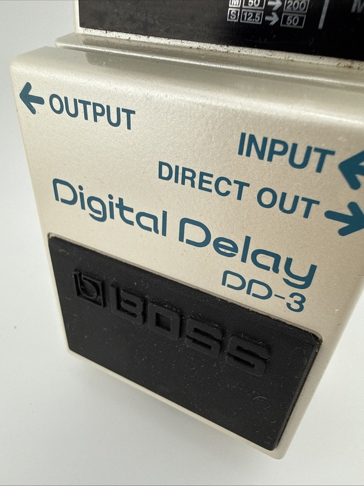 BOSS DD-3 DIGITAL DELAY PEDAL