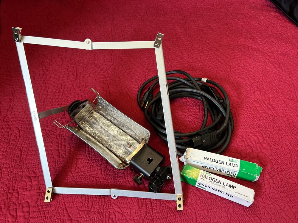 Lowel Tota-Light Tungsten Flood Light with Dimmer, Diffuser Frame, Gels