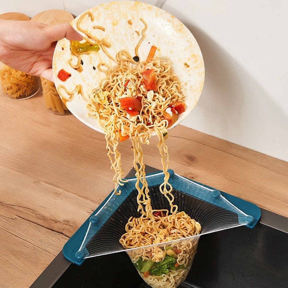 Corner-Fitting Triangular Sink Strainer Basket for Efficient Vegetable Rinsing