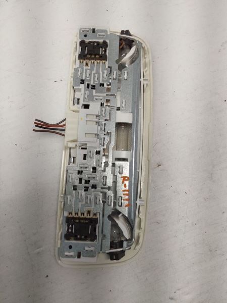 C300 2011 Console Rear 1111