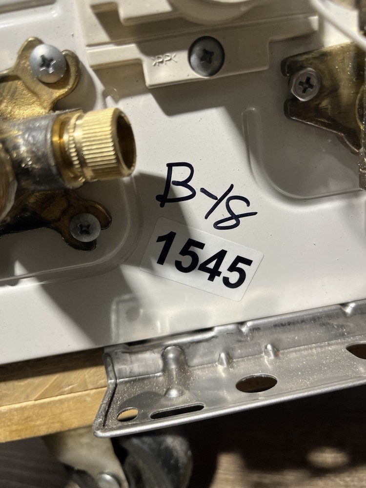 Rinnai V53DeP Outdoor Tankless Water Heater 120k BTU Propane Gas (B-18 #1545)