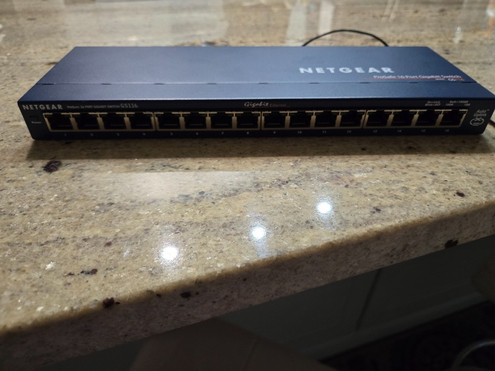 NETGEAR ProSafe (GS116) 16-Ports External Switch