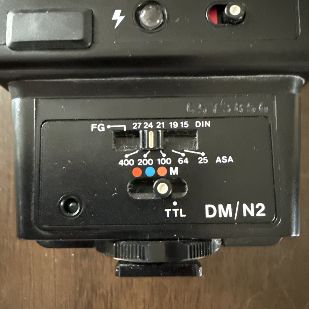 Vivitar Auto Thyristor 3700 Flash Unit - Tested
