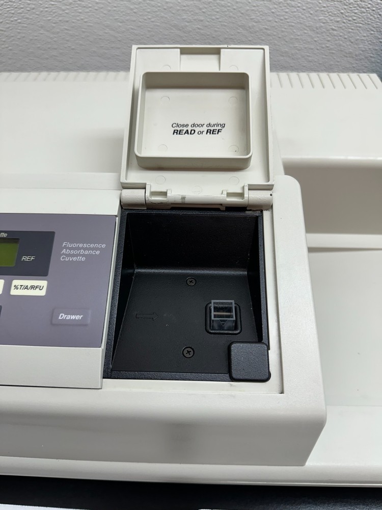 Molecular Devices SpectraMax M2 Microplate Reader Pro 6.3 TESTED with WARRANTY