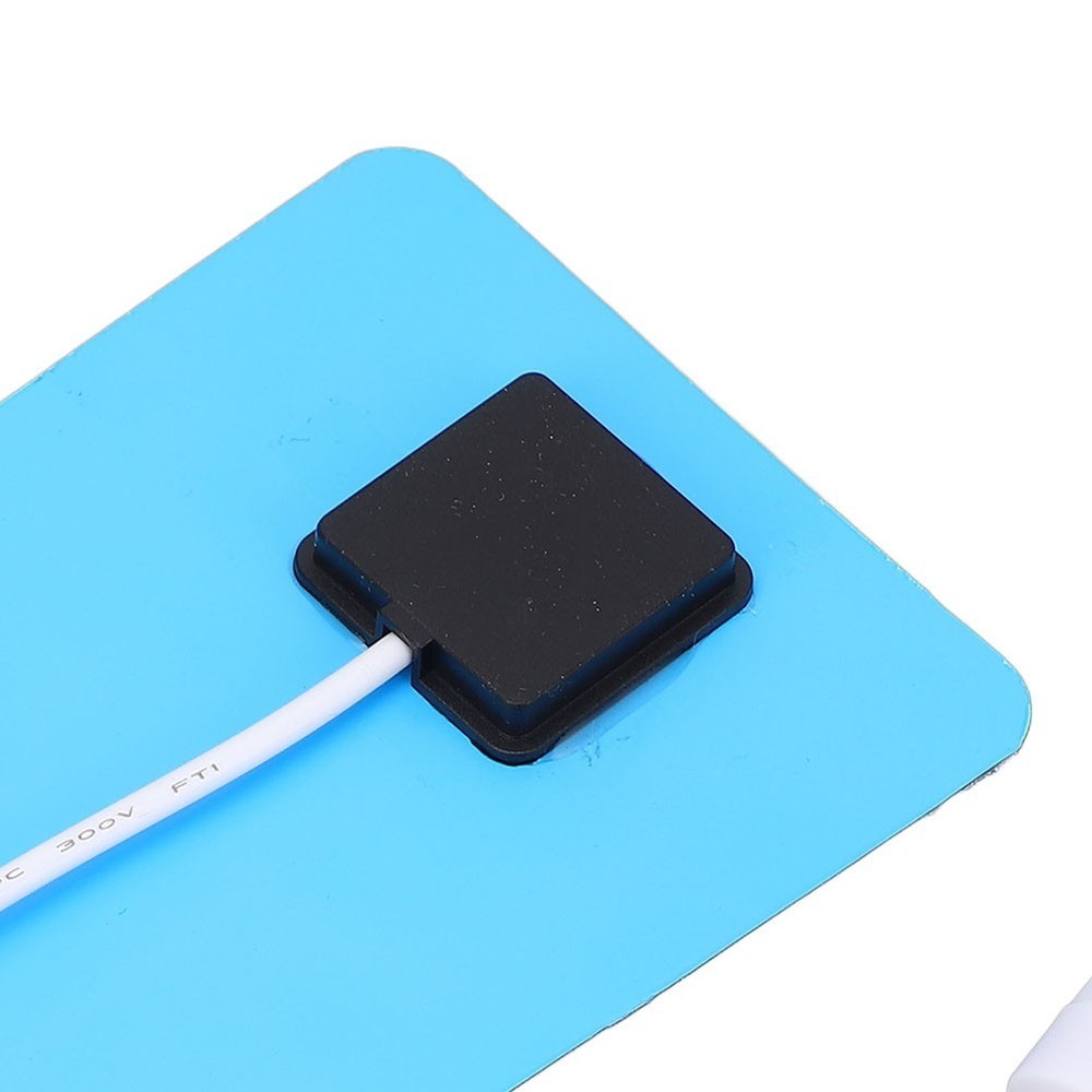 Portable Outdoor Solar Panel Charger Efficiently Powers Mobile Devices Anywhere