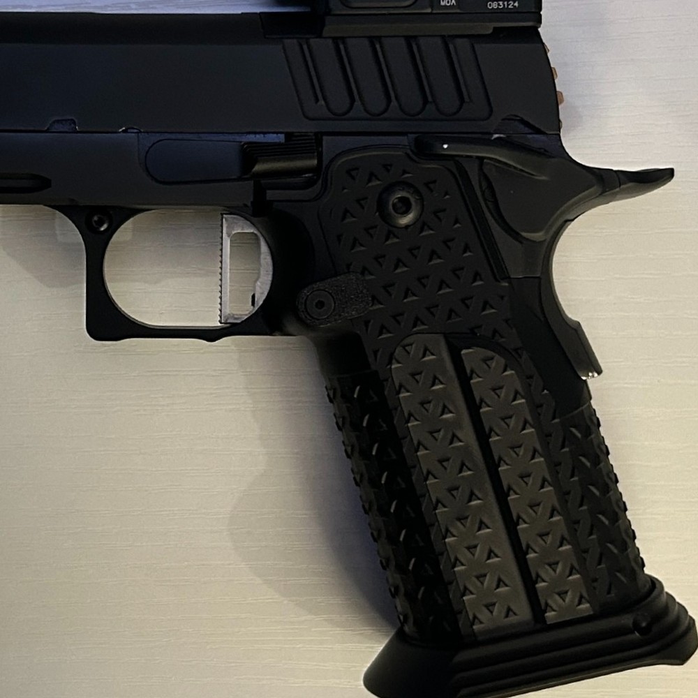 Magazine release button for 2011 and double stack 1911