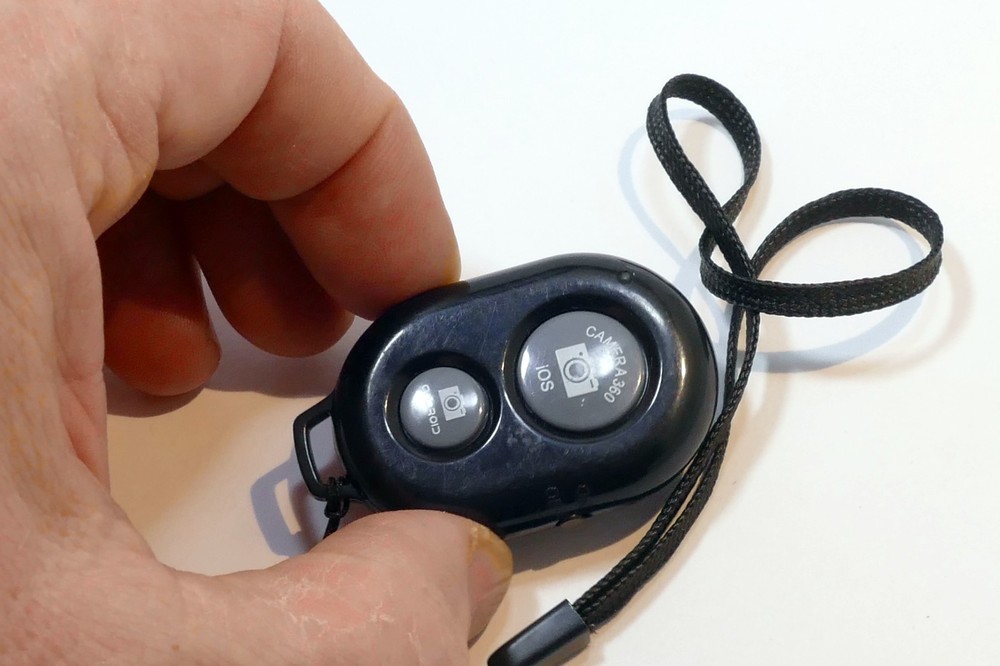 360 Camera Remote Shutter release for Apple IOS and Android Bluetooth phone