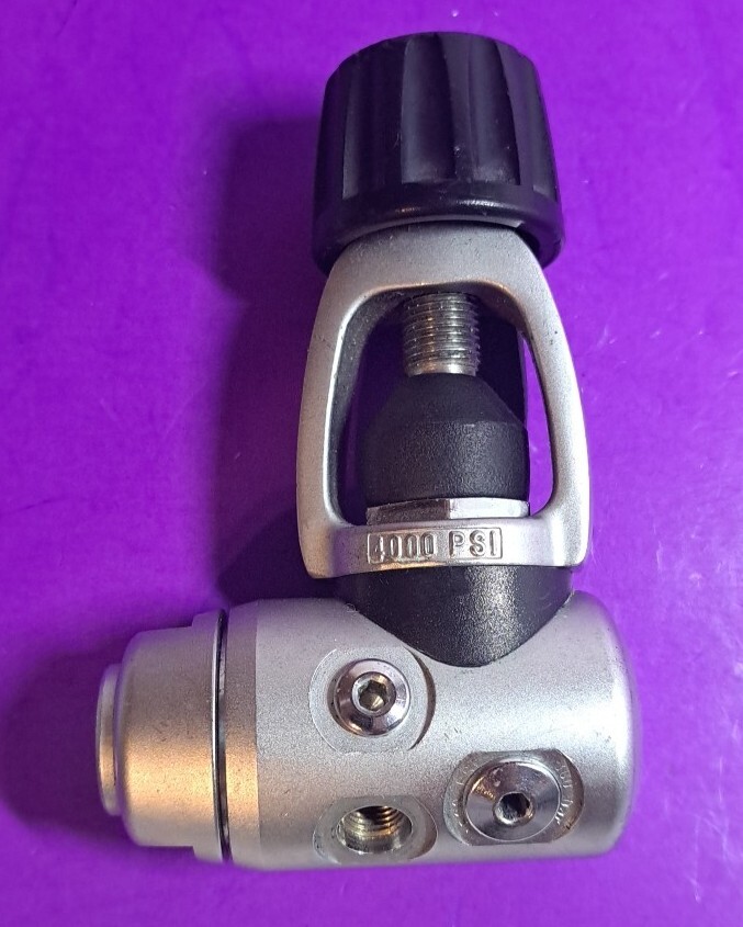 Oceanic First Stage Regulator Yoke