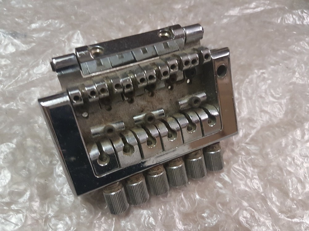 80's UNIQUE FINE TUNE TREMOLO