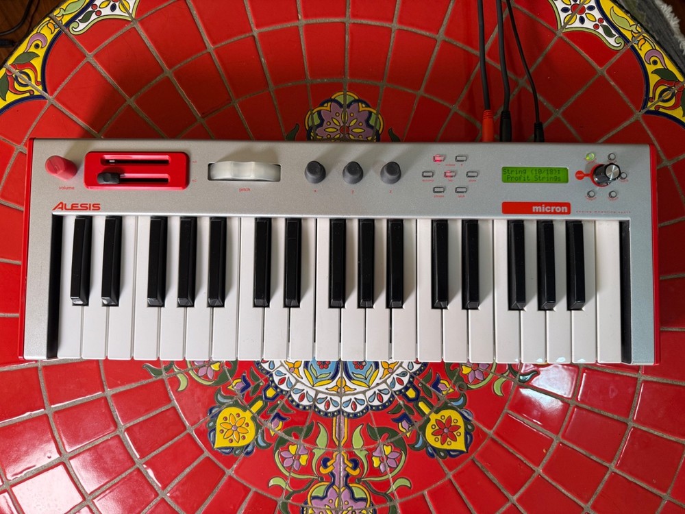 Alesis Micron 3 OSCs, 2 Filters, Drum Machine too!