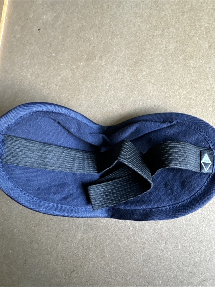 Delta Airlines AMENITY KIT Pouch First Class DELTA ONE SOMEONE SOMEWHERE