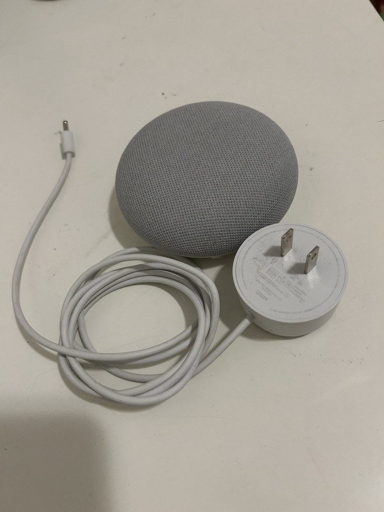 Google Home Mini Smart Speaker Gray Wi-Fi Google Assistant Type I Plug