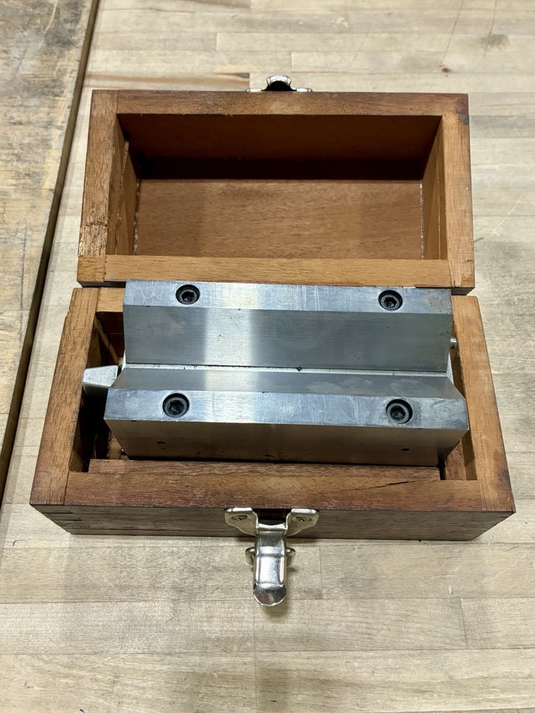 Brown & Sharpe Magnetic V Block