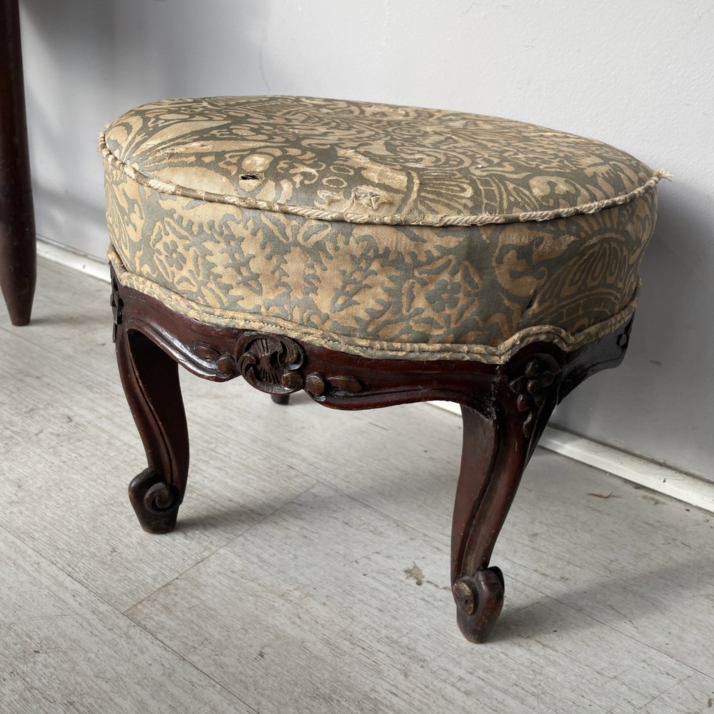 Good Carved Walnut Victorian Ornate Foot Stool