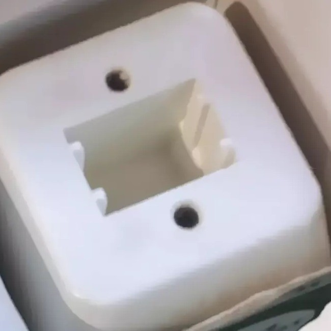 Bulb Base Adapter Enertron ISLT White 9W Compact Fluorescent UL